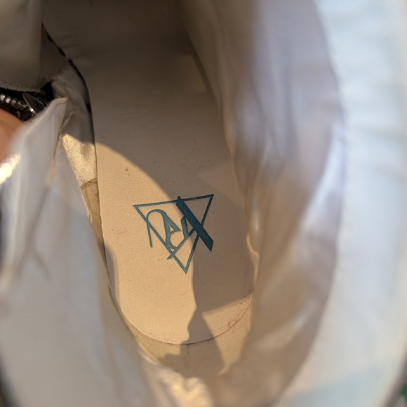 Starry Night Platform Ankle Boots - Picture 11 of 16